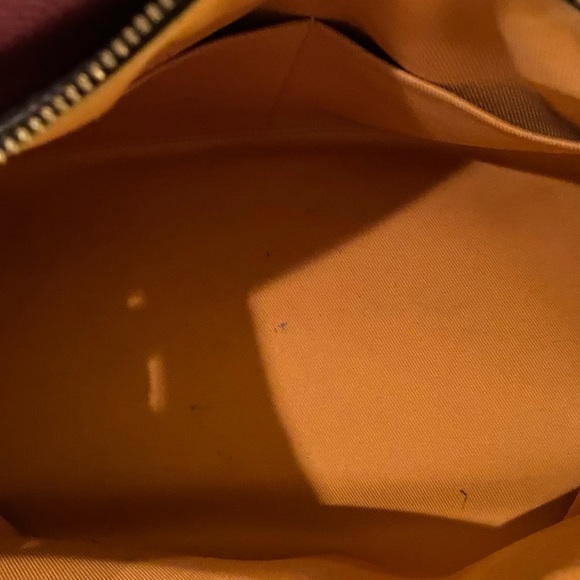 Louis Vuitton Manhattan NM in Raisin EUC - Picture 9 of 14